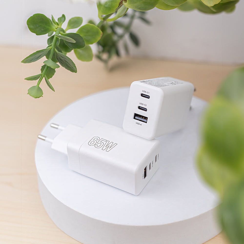 Caricabatterie rete 1 X USB+ 2 X USB-C 65W PD FAST CHARGE (maXlife MXTC-08-65ACC)